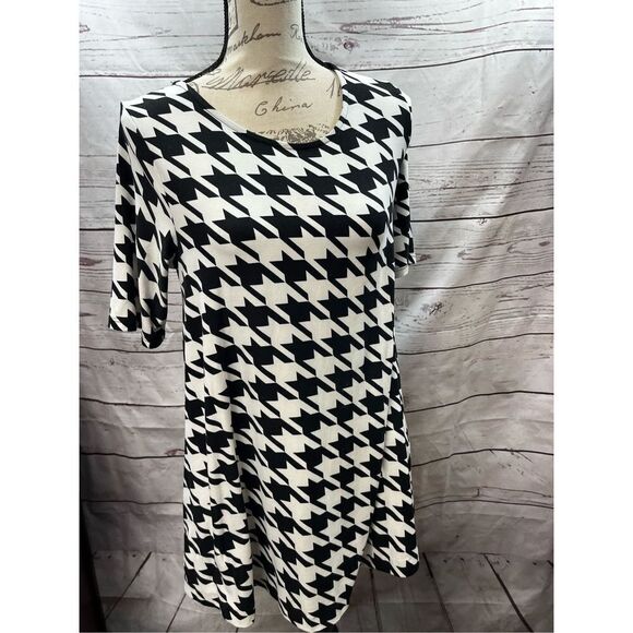 Agnes & Dora Tops - Agnes & Dora‎ Black White Houndstooth Print 3/4 Sleeve Casual Dress